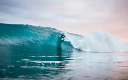 Adventure Yachts Currated Surfing 9
